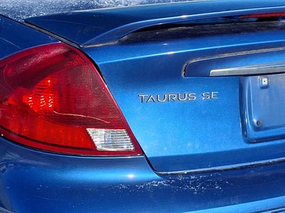 2003 Ford Taurus SE
