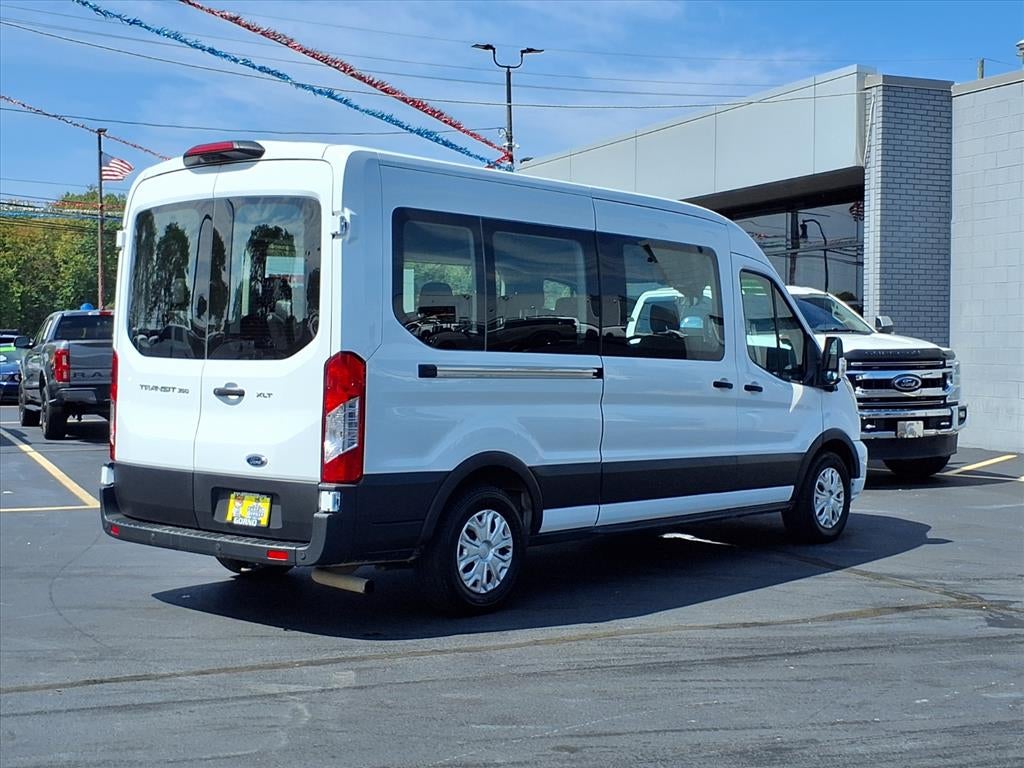 2023 Ford Transit Wagon XLT