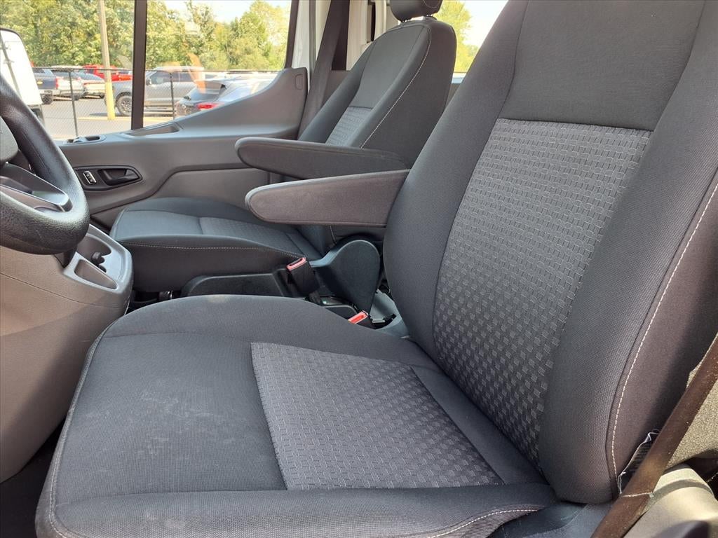2023 Ford Transit Wagon XLT