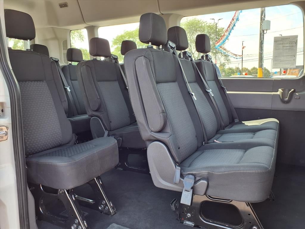 2023 Ford Transit Wagon XLT