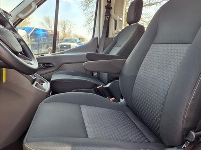 2023 Ford Transit Wagon XLT