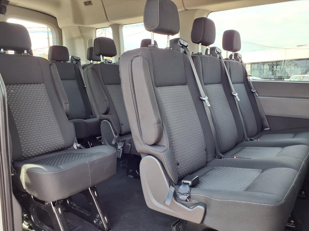 2023 Ford Transit Wagon XLT