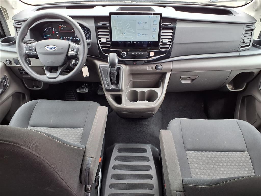 2023 Ford Transit Wagon XLT