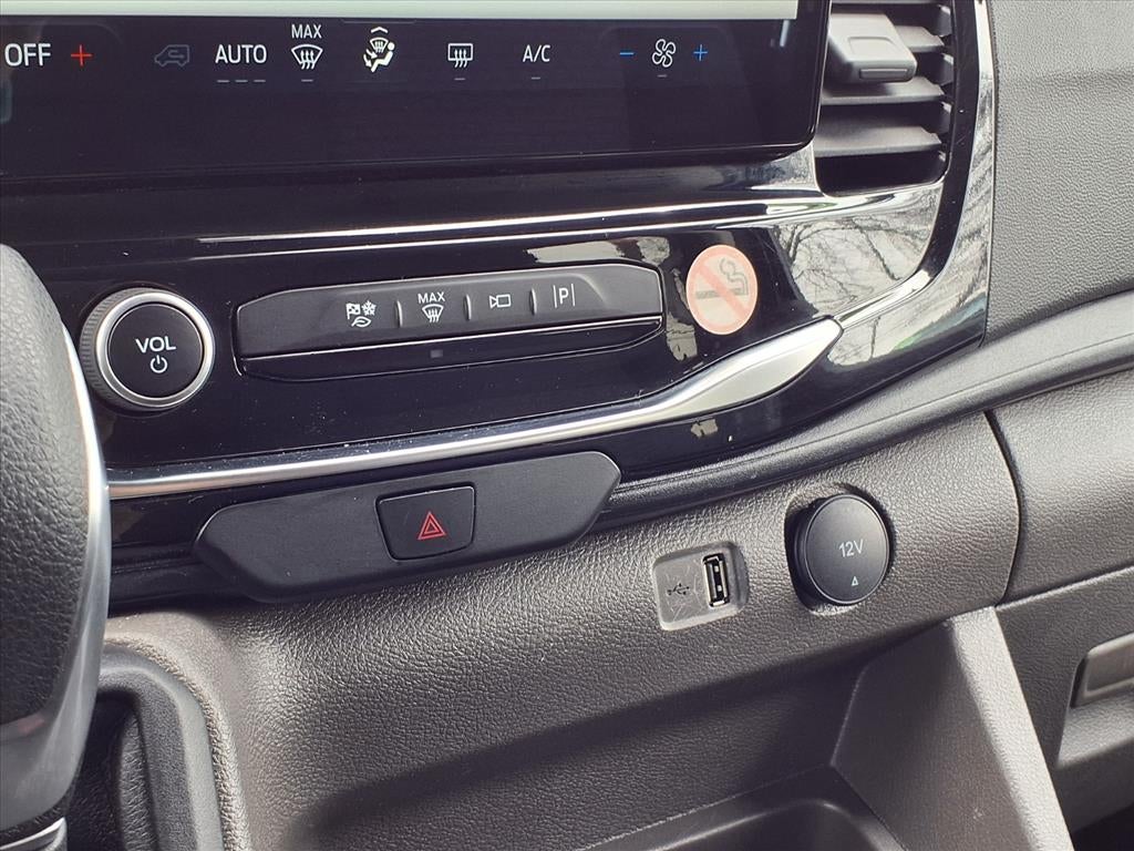 2023 Ford Transit Wagon XLT
