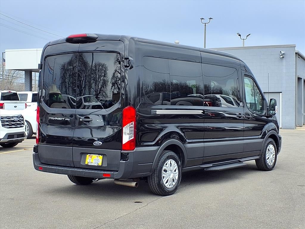 2023 Ford Transit Wagon XLT