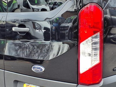 2023 Ford Transit Wagon XLT