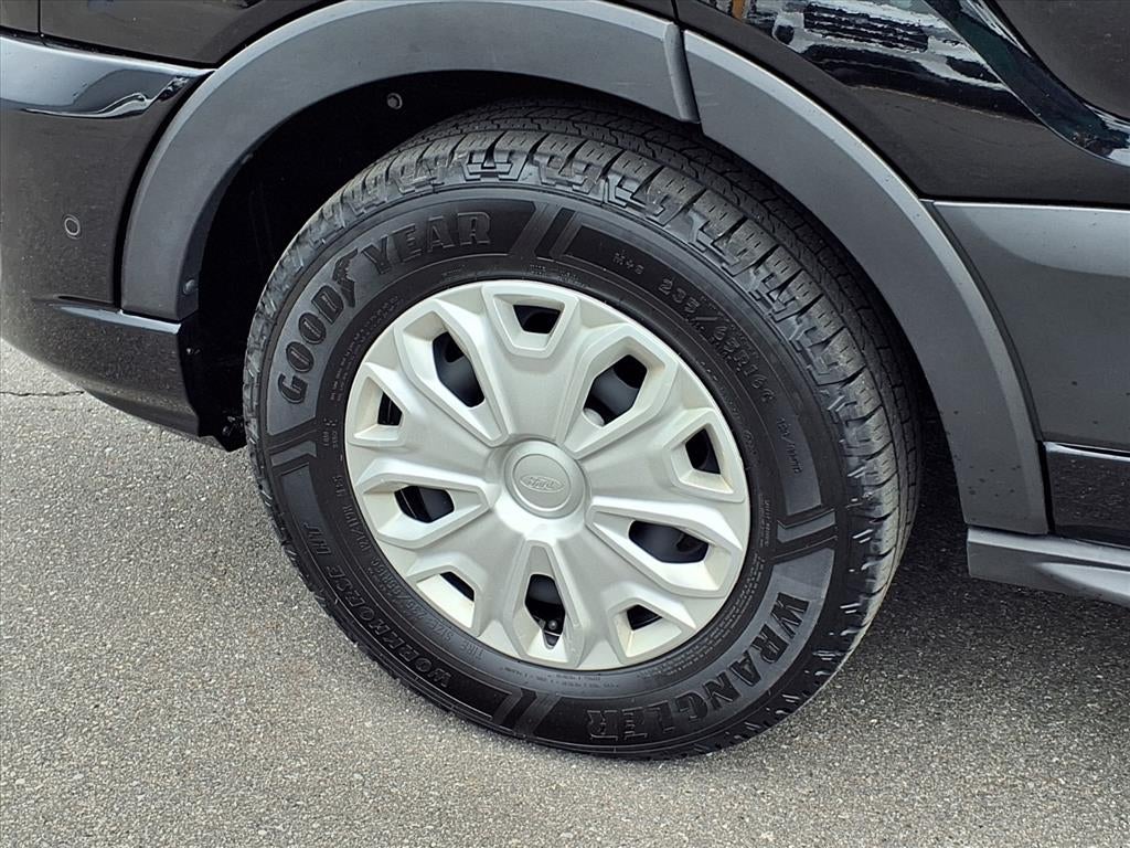 2023 Ford Transit Wagon XLT