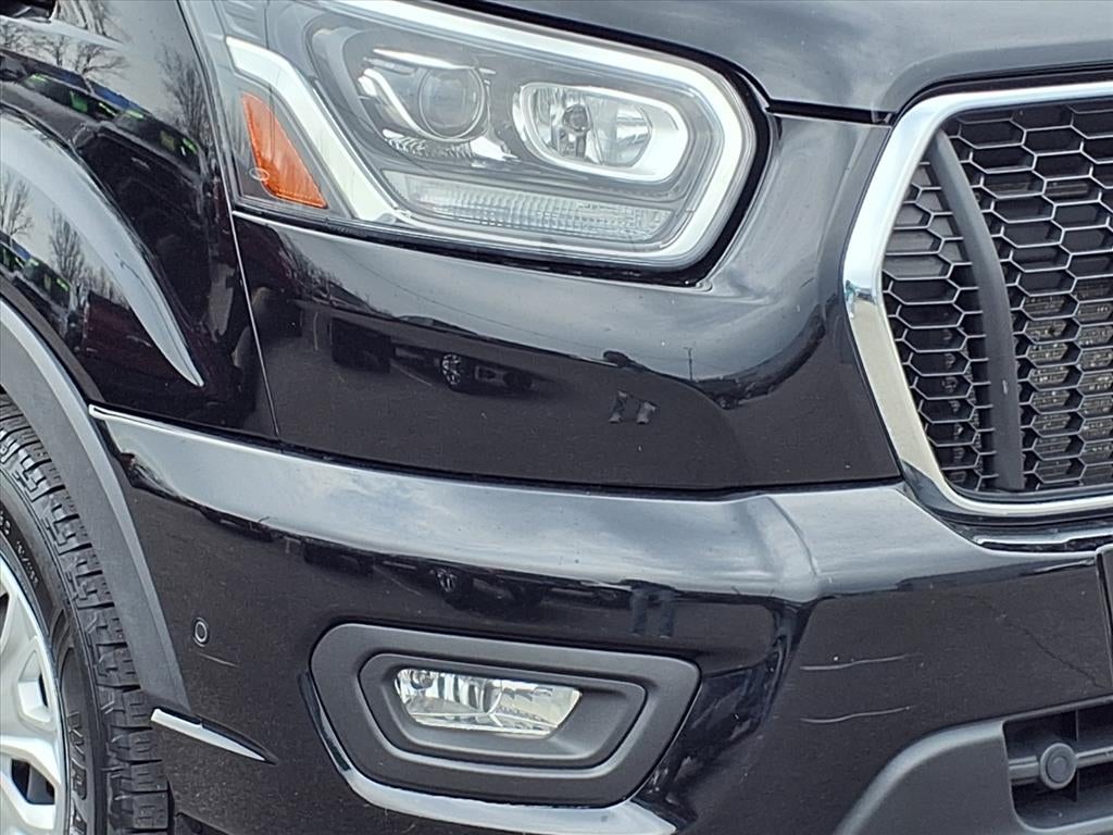 2023 Ford Transit Wagon XLT