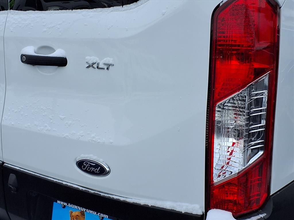 2021 Ford Transit Wagon XLT