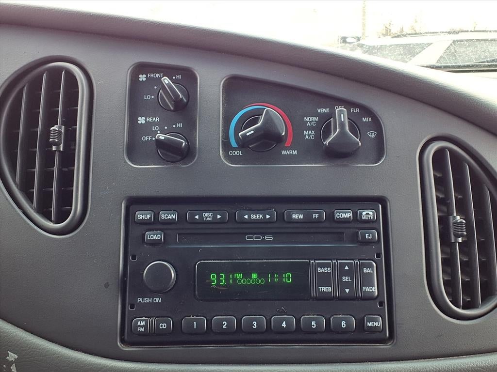 2004 Ford Econoline Wagon Base