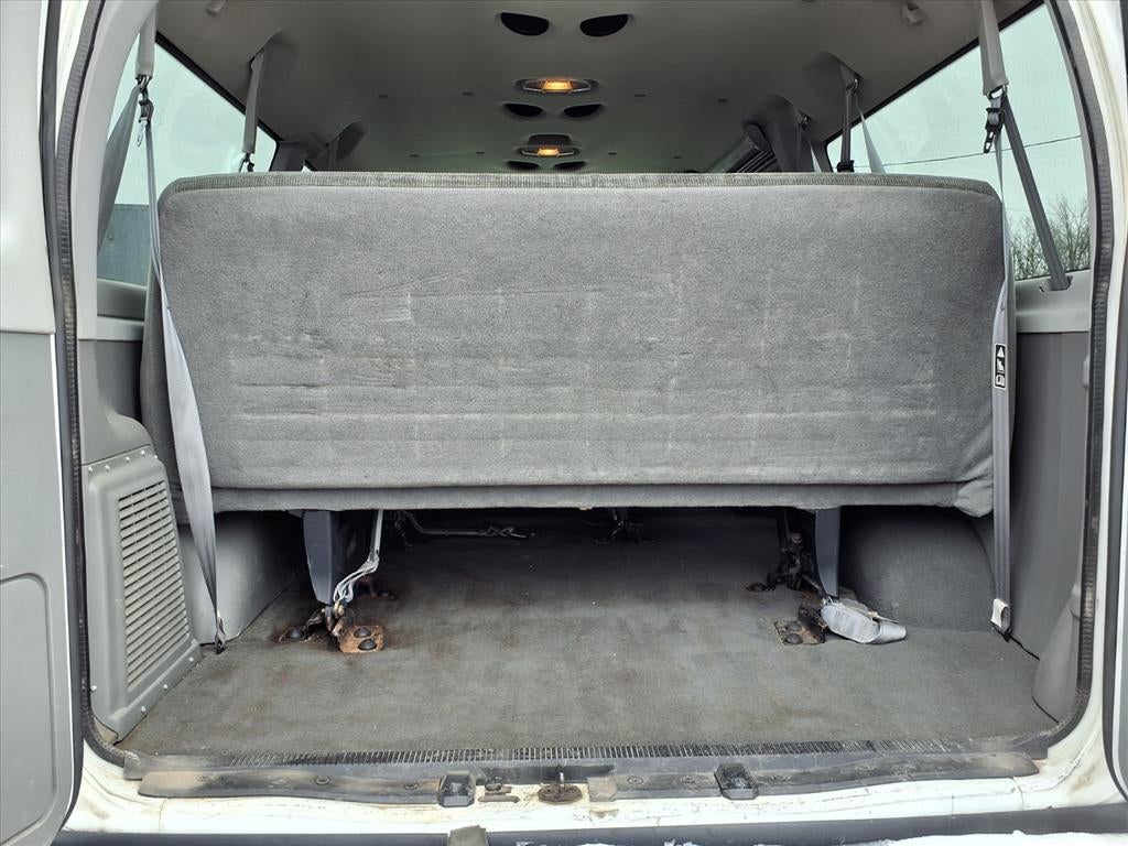 2004 Ford Econoline Wagon Base