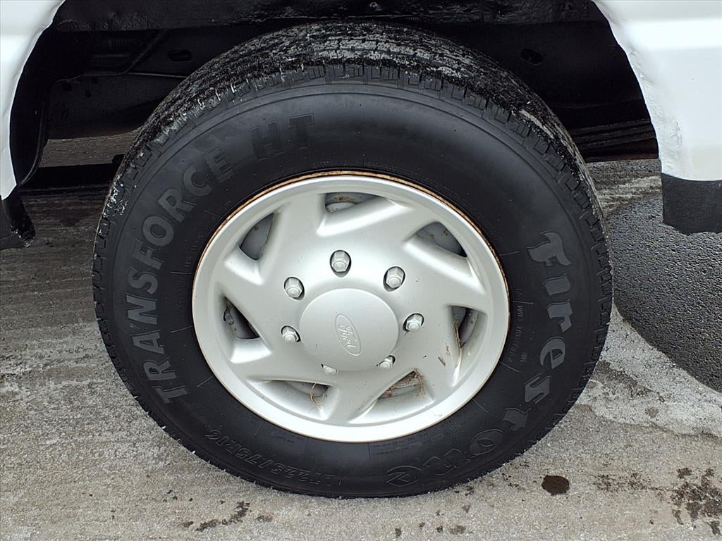 2004 Ford Econoline Wagon Base