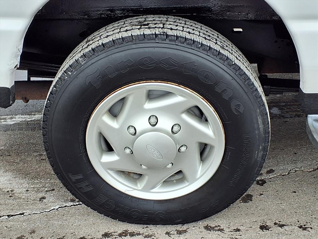 2004 Ford Econoline Wagon Base