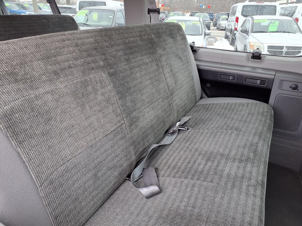 2004 Ford Econoline Wagon Base