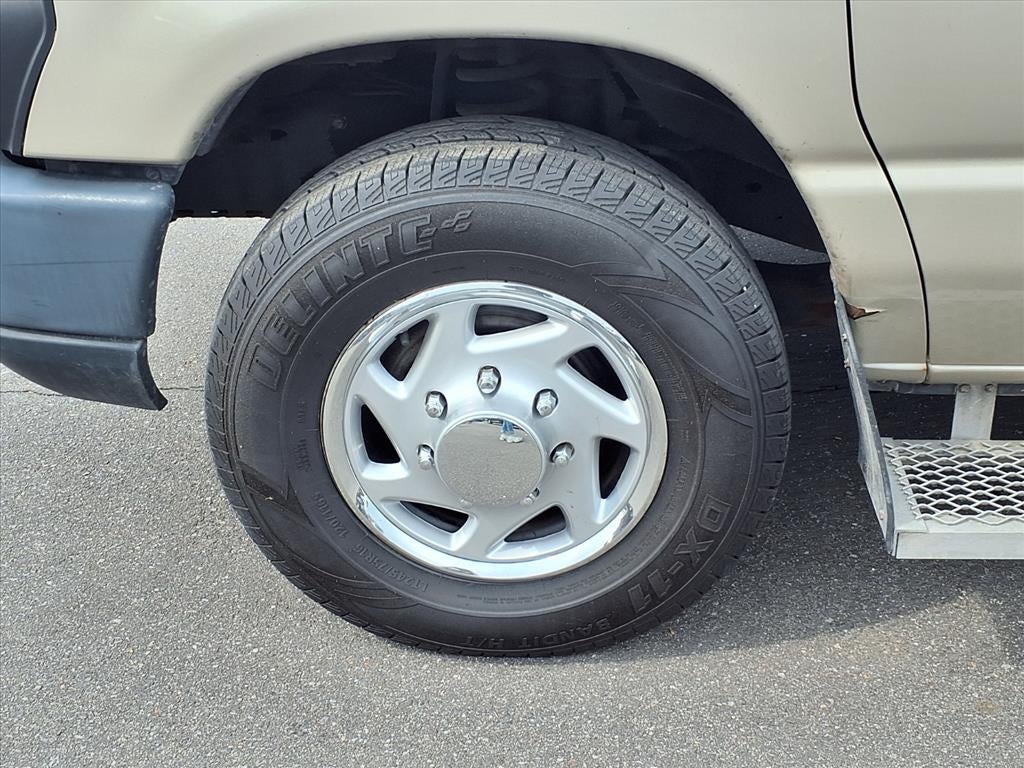 2013 Ford Econoline Wagon XL