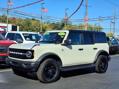 2025 Ford Bronco Outer Banks