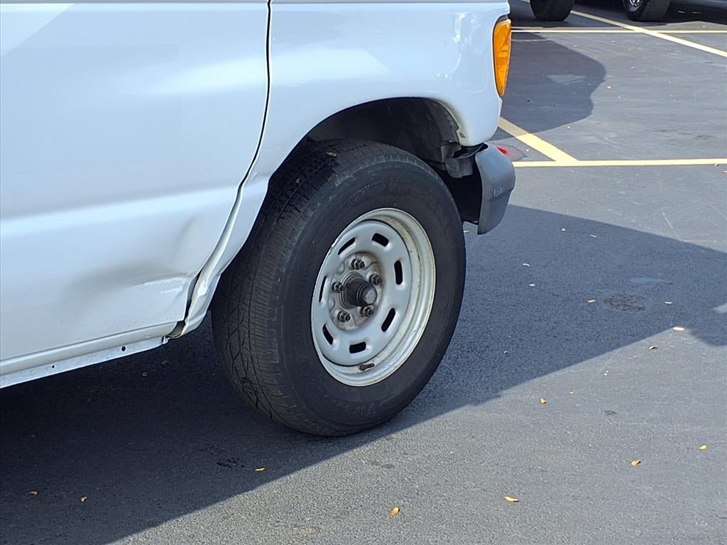 2006 Ford Econoline Wagon XL