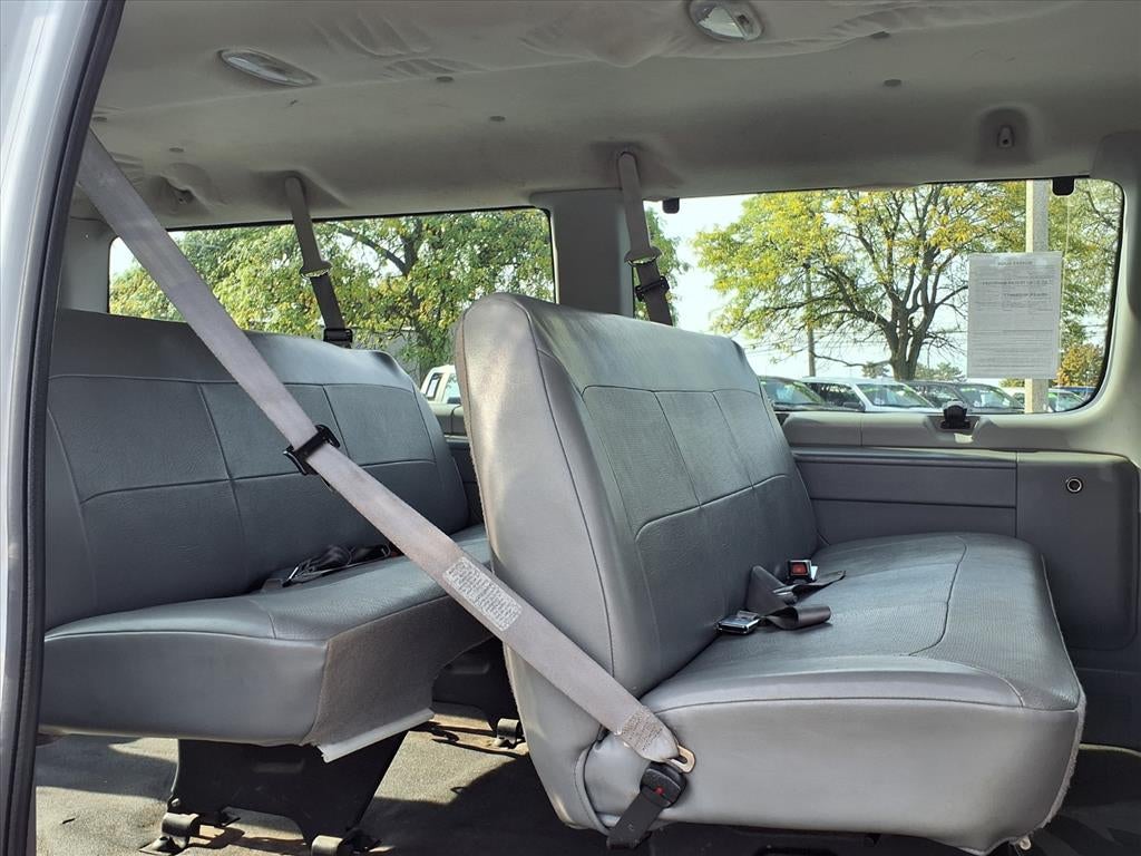 2006 Ford Econoline Wagon XL