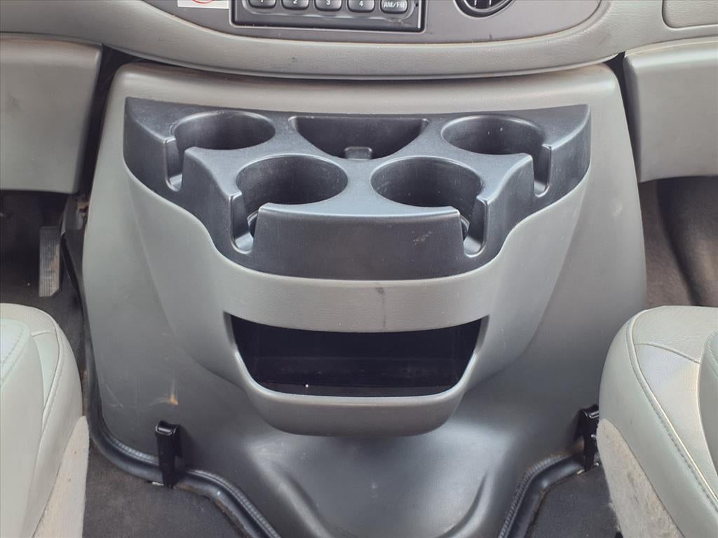 2006 Ford Econoline Wagon XL