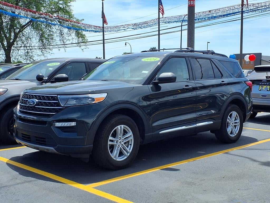 2024 Ford Explorer XLT 4WD's photo