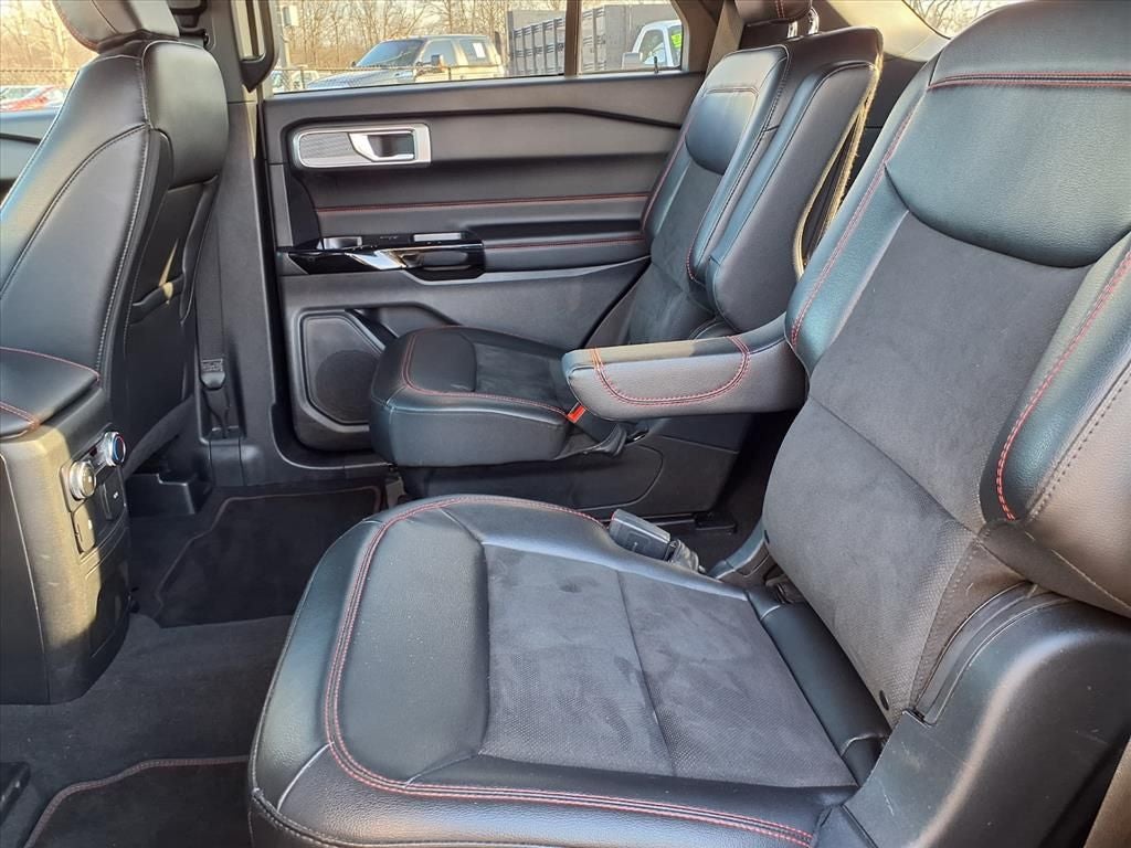 2022 Ford Explorer ST-Line