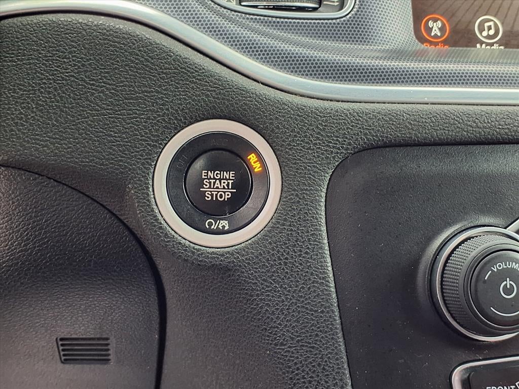 2017 Dodge Charger SXT