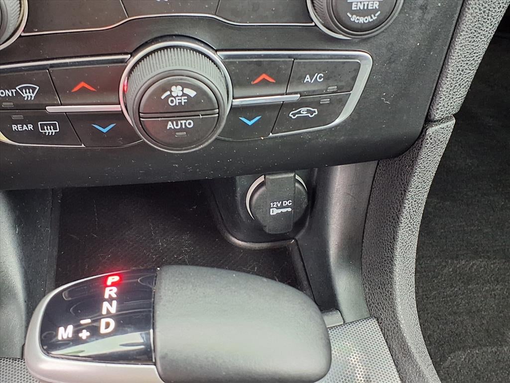 2017 Dodge Charger SXT