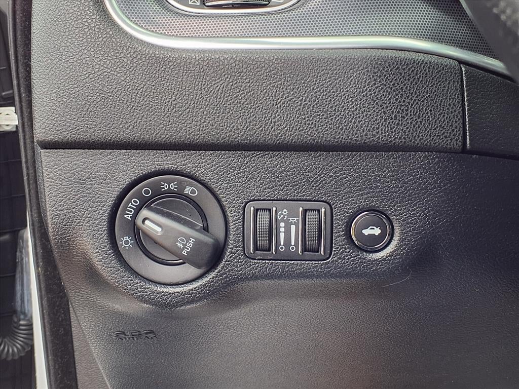 2017 Dodge Charger SXT