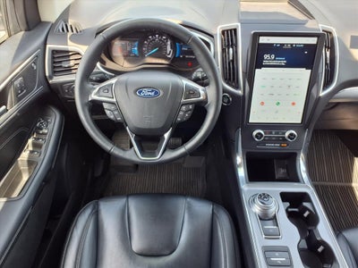 2021 Ford Edge Titanium