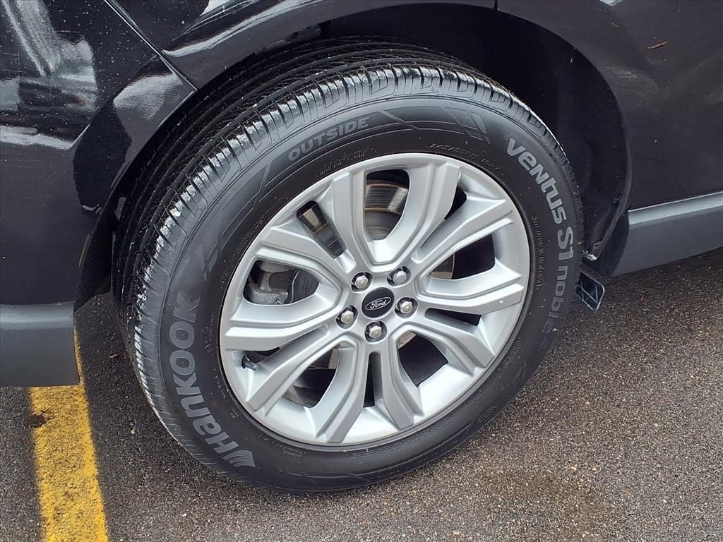 2023 Ford Edge Titanium