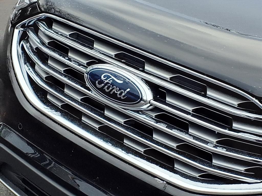 2023 Ford Edge Titanium