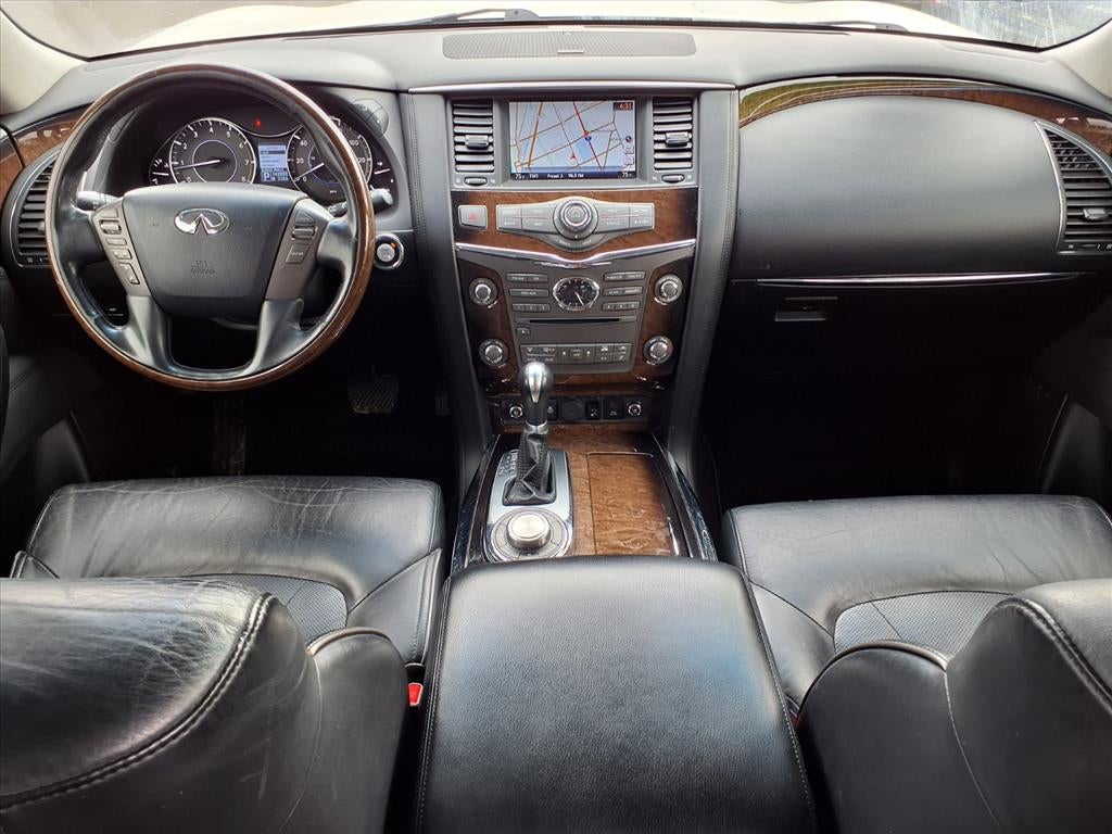 2012 INFINITI QX56 7-passenger