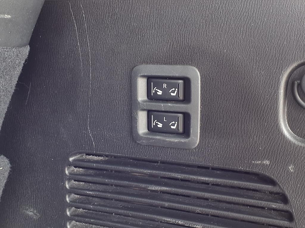 2012 INFINITI QX56 7-passenger