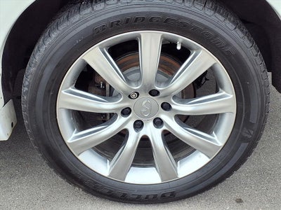 2012 INFINITI QX56 7-passenger