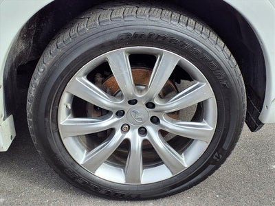 2012 INFINITI QX56 7-passenger