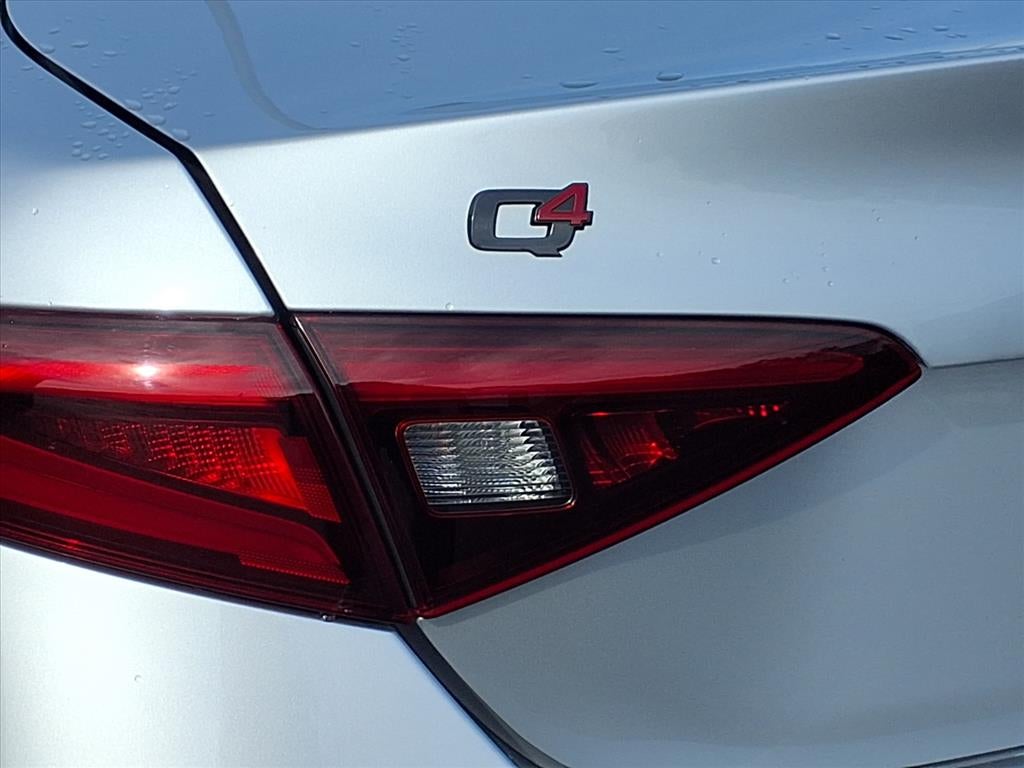 2019 Alfa Romeo Giulia Base