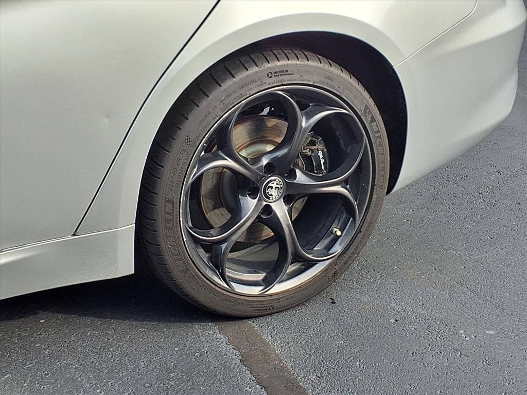 2019 Alfa Romeo Giulia Base