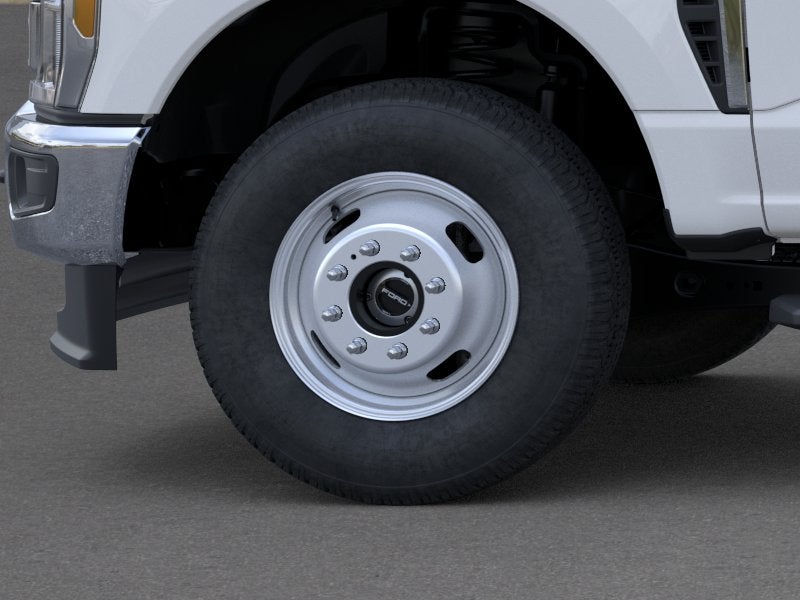 2025 Ford Chassis Cab F-350® XL