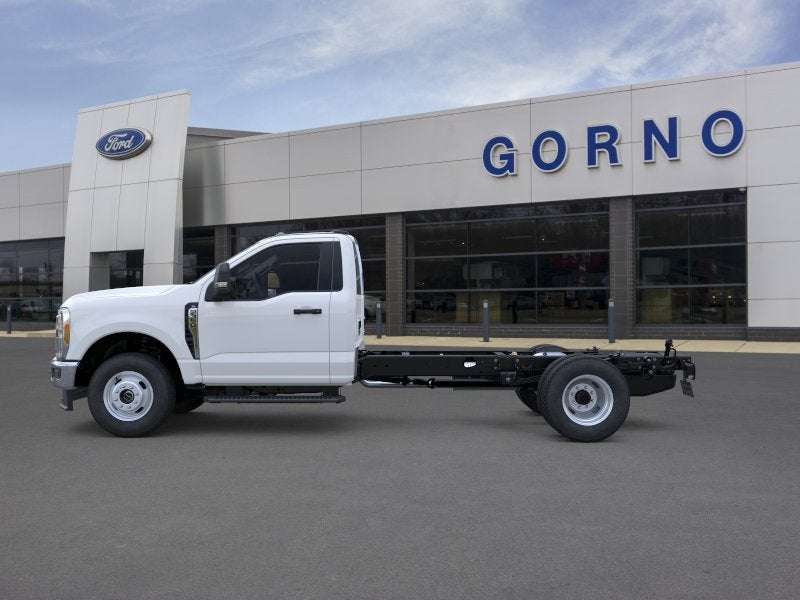 2025 Ford Chassis Cab F-350® XL